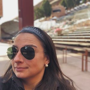 Meet your Posher, Julia